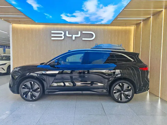 BYD Tang L — Фото автомобиля 4