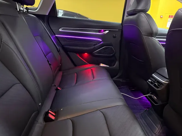 Geely Emgrand — Фото автомобиля 11