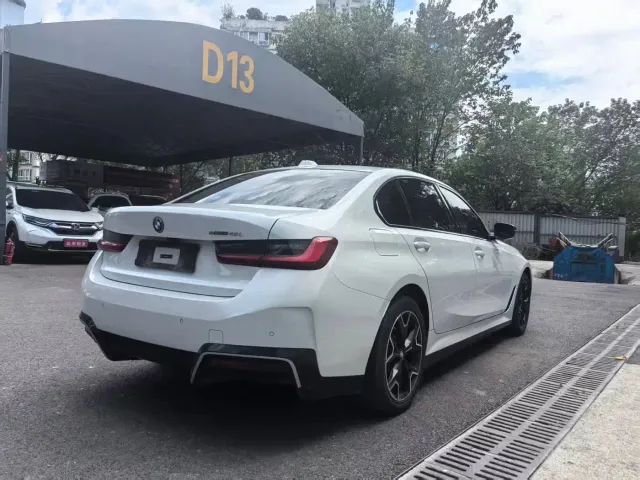 BMW i3 — Фото автомобиля 7