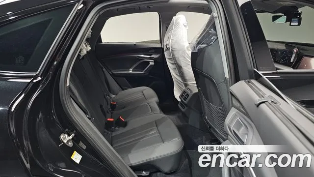 Audi Q5 40 TFSI quattro Sportback S Line — Фото автомобиля 10