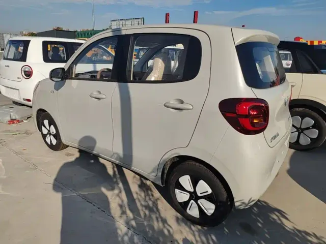 Wuling Hongguang Mini EV — Фото автомобиля 4