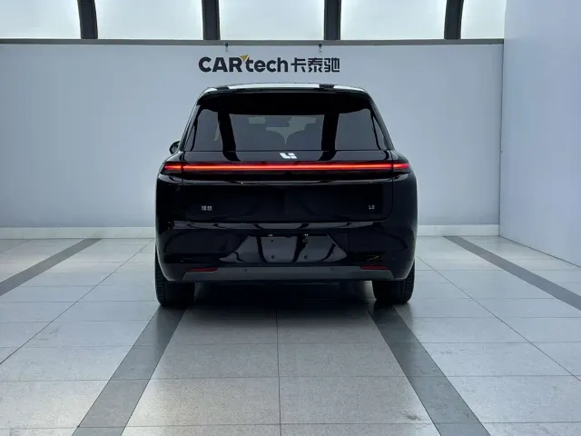 Li Auto L8 — Фото автомобиля 3