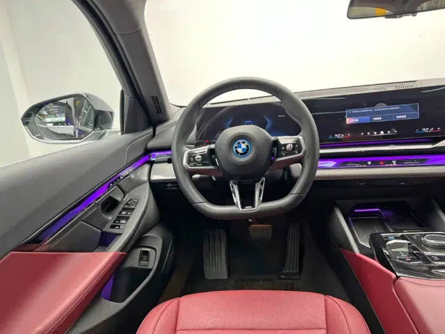 BMW i5 — Фото автомобиля 17