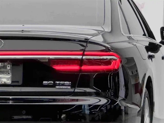 Audi A8 — Фото автомобиля 6