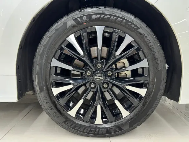 Toyota Vellfire — Фото автомобиля 29