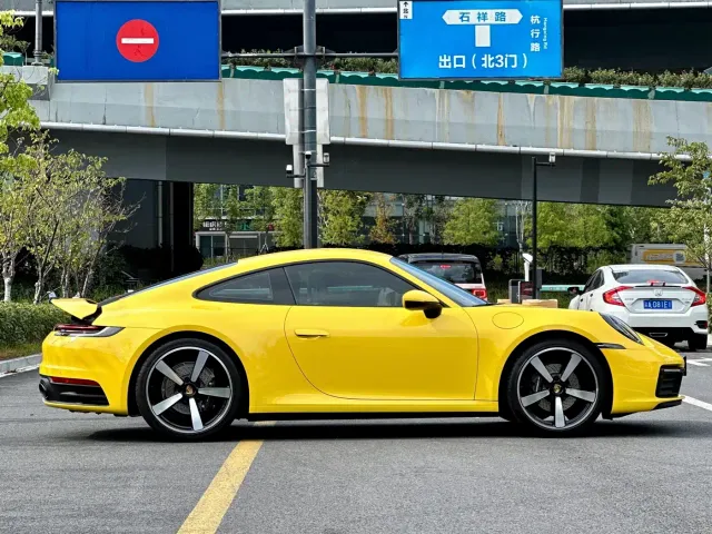 Porsche 911 — Фото автомобиля 5