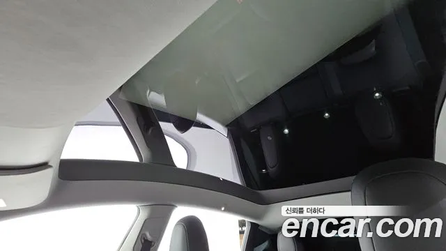 Tesla Model Y — Фото автомобиля 17