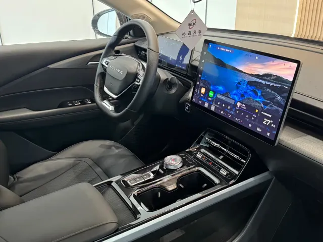Wuling Starlight — Фото автомобиля 10