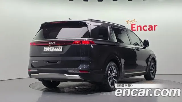Kia Carnival Generation 4 — Фото автомобиля 2