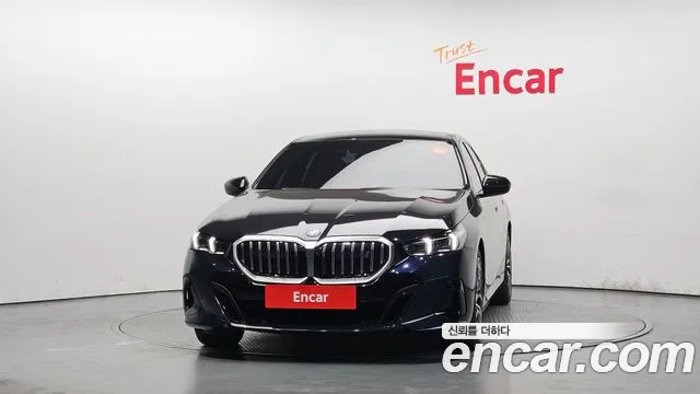 BMW i5 — Фото автомобиля 3