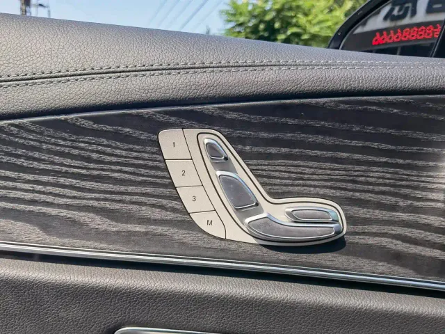 Mercedes-Benz E-Class — Фото автомобиля 14