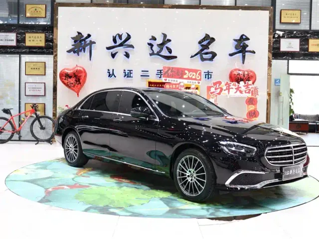 Mercedes-Benz E-Class — Фото автомобиля 3