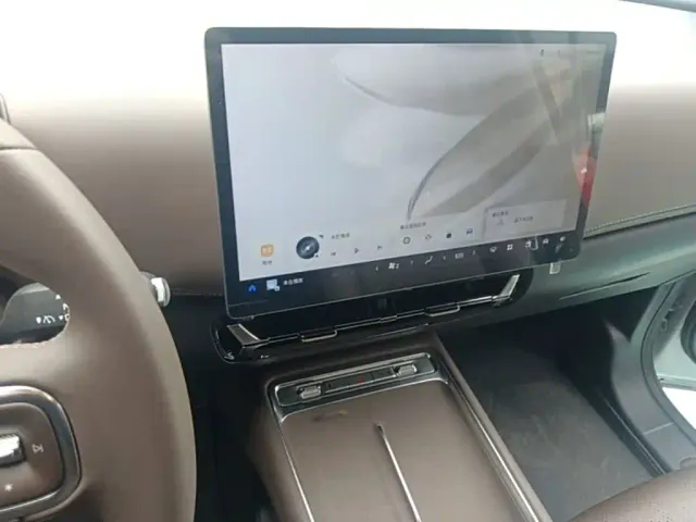 Wuling Starlight 730 — Фото автомобиля 12