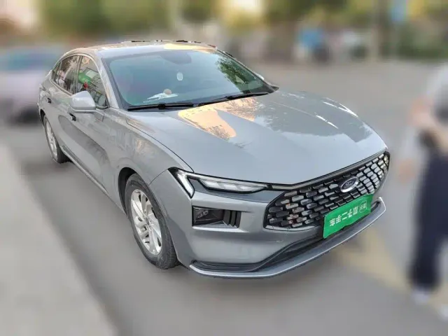 Ford Mondeo — Фото автомобиля 3