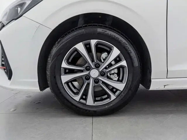 Changan Eado — Фото автомобиля 17