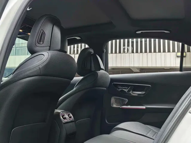 Mercedes-Benz C-Class — Фото автомобиля 17