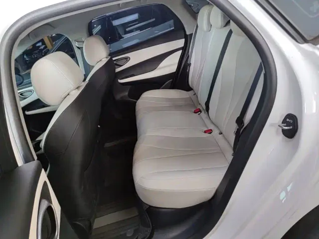 BYD Seal 05 DM-i — Фото автомобиля 16