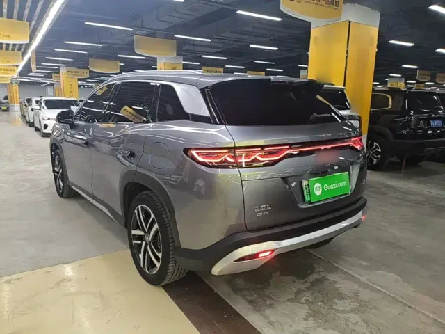 BYD Song L DM-i 2024 112km Leading Edition — Фото автомобиля 4