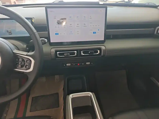 Baojun Yep Plus — Фото автомобиля 12
