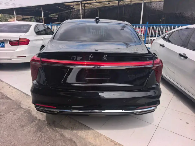 Hongqi H5 — Фото автомобиля 7