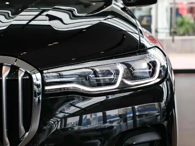BMW X7 — Фото автомобиля 7
