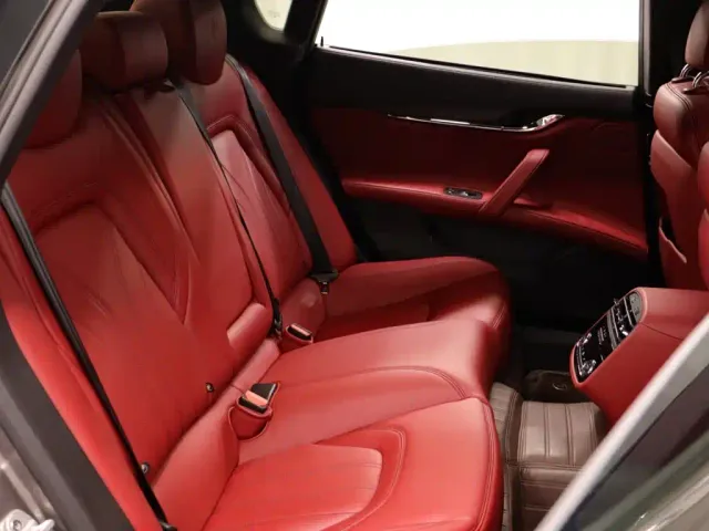 Maserati Quattroporte — Фото автомобиля 29