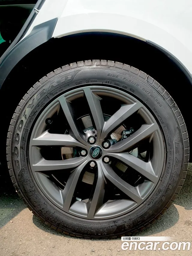 Land Rover Range Rover Velar — Фото автомобиля 5