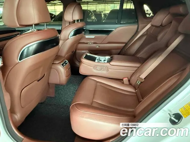 Genesis G90 Бензин 3.5 турбо AWD — Фото автомобиля 10