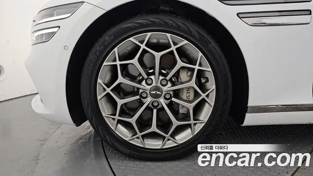 Genesis G80 Бензин 2.5 турбо AWD — Фото автомобиля 4