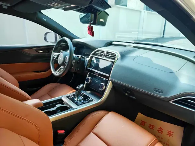 Jaguar XEL — Фото автомобиля 21