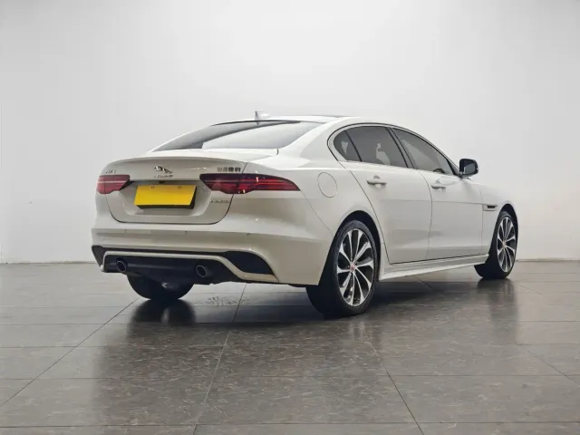 Jaguar XEL — Фото автомобиля 3