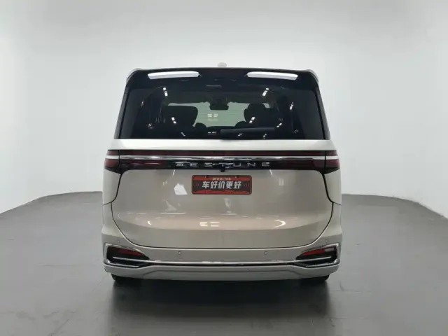 Bestune Besturn M9 — Фото автомобиля 4