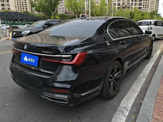 BMW 7 Series — Фото автомобиля 3