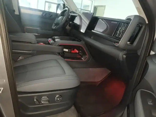 BYD FangChengBao Leopard 5 — Фото автомобиля 24