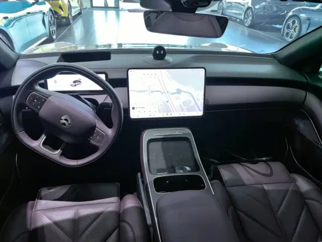 Nio ET5 — Фото автомобиля 9