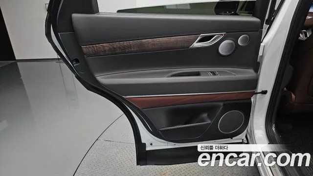 Genesis GV80 — Фото автомобиля 14