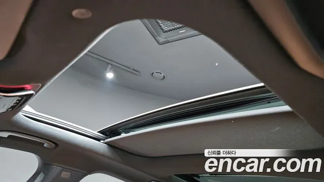 Mercedes-Benz E-Class — Фото автомобиля 21