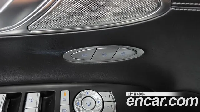 Genesis GV70 — Фото автомобиля 28