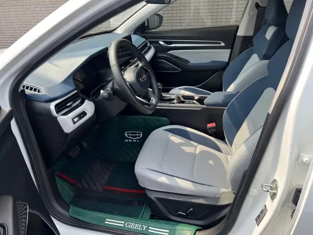 Geely Emgrand — Фото автомобиля 4