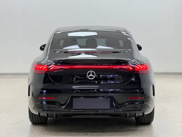 Mercedes-Benz EQE — Фото автомобиля 4