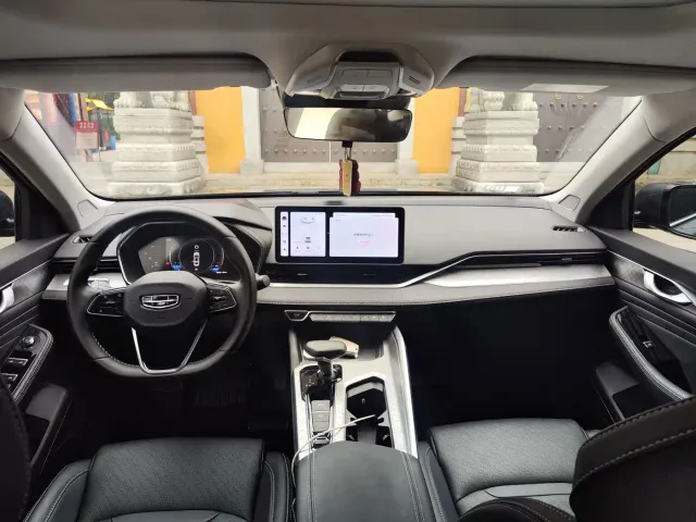Geely Xingrui — Фото автомобиля 4