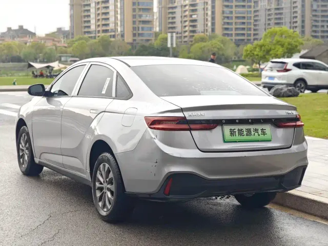 Geely Geometry A — Фото автомобиля 6