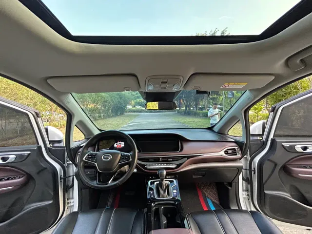 GAC Trumpchi M6 — Фото автомобиля 12