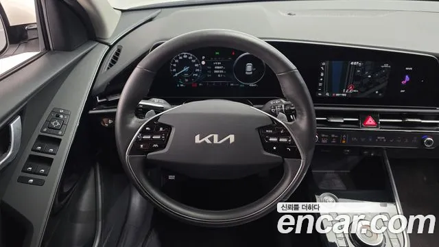 Kia Niro — Фото автомобиля 13
