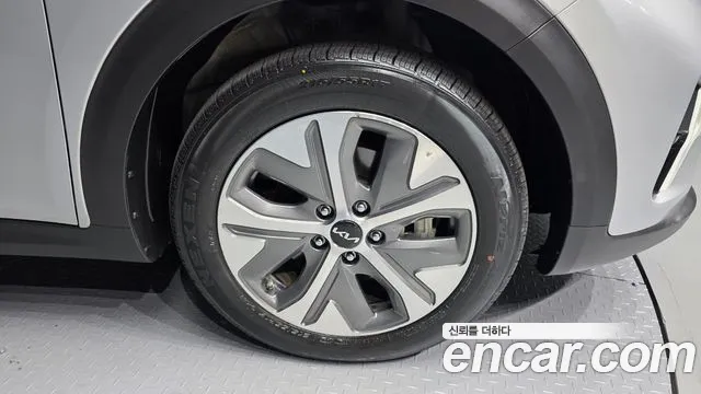 Kia Niro Niro Plus Air — Фото автомобиля 21