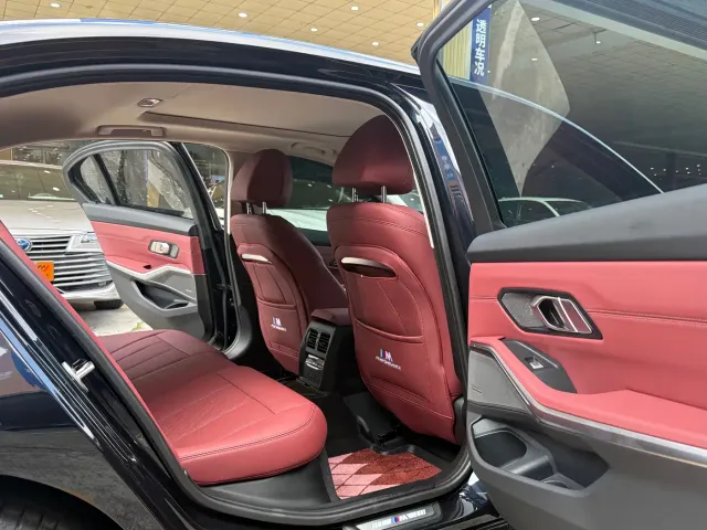 BMW 3 Series — Фото автомобиля 11