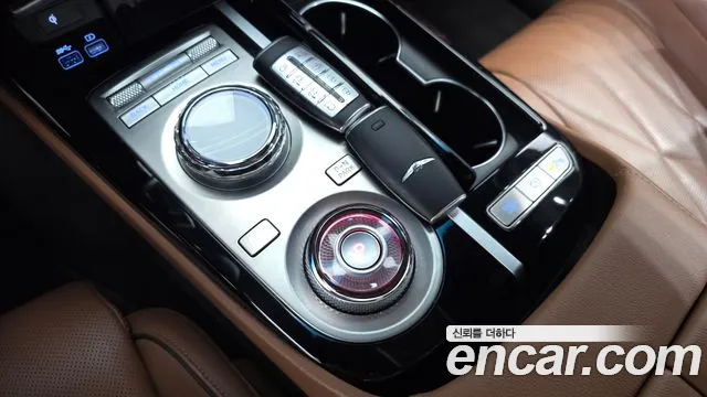 Genesis G80 Бензин 3.5 турбо AWD — Фото автомобиля 9