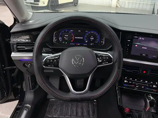 Volkswagen Passat — Фото автомобиля 6