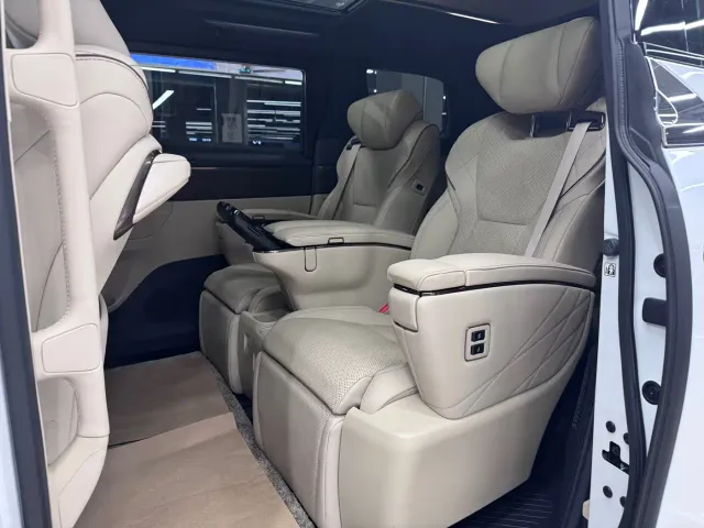 Toyota Alphard — Фото автомобиля 8