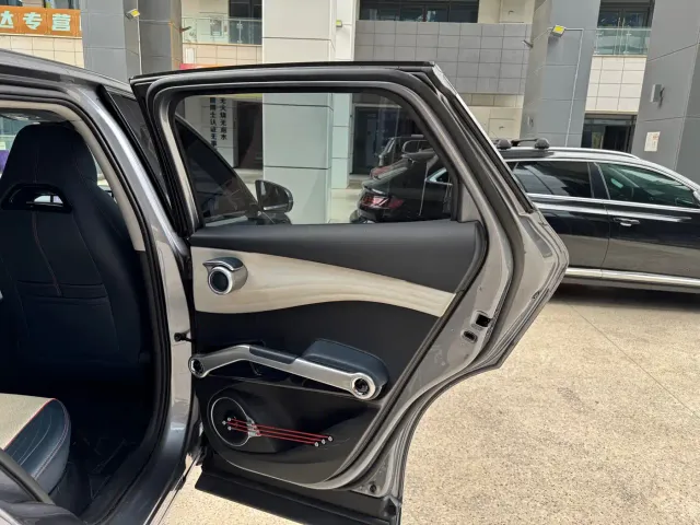 BYD Yuan PLUS — Фото автомобиля 30